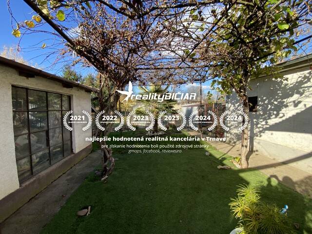 014 záhrada pohľad.jpg