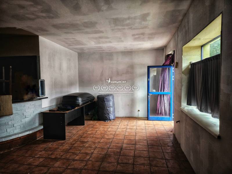 d726165a-4167-4919-b8d3-104d1272af51-1_all_58755 (1).jpg