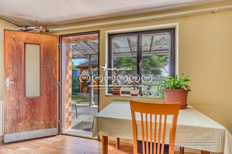 021.jpg